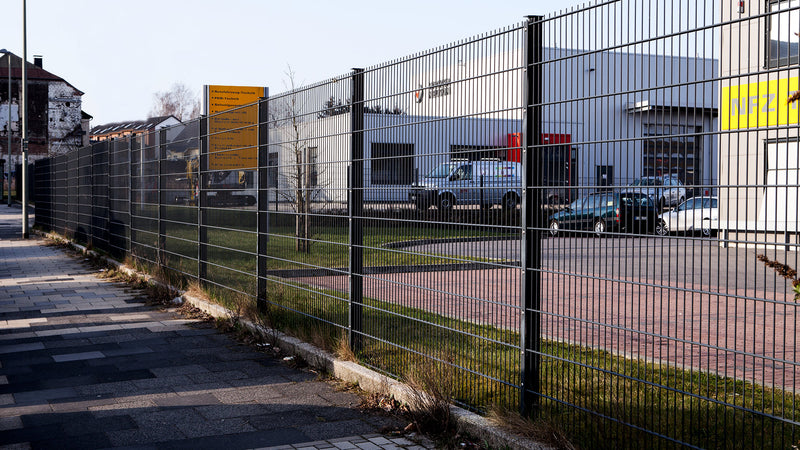 Zaunpfosten Typ A - mit Flacheisenleiste